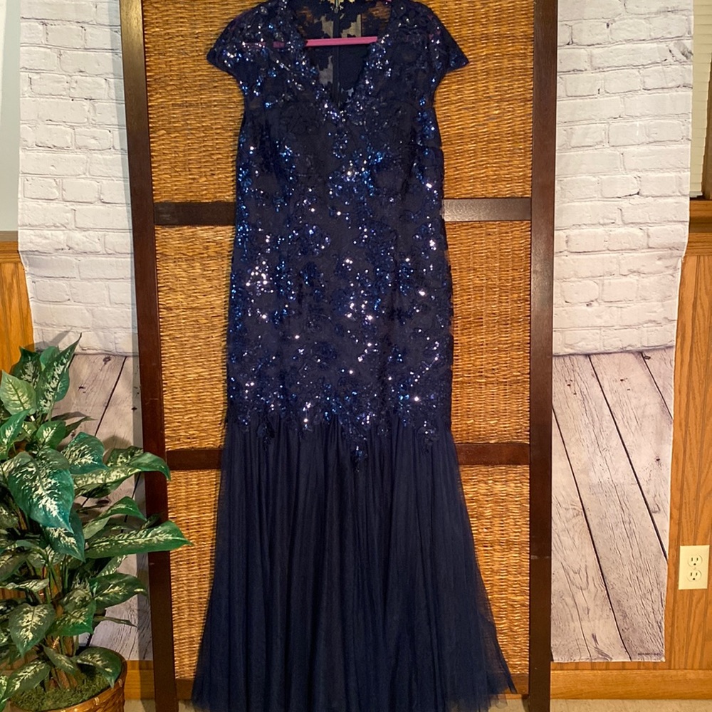 Jade Couture Mother of the bride/ groom Sz 16 navy dress.